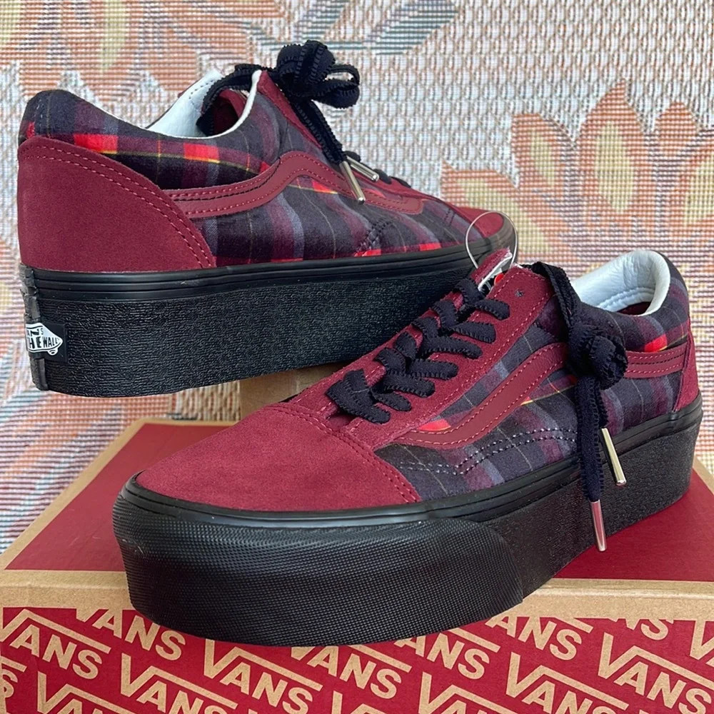 Vans Old Skool Stacked 
Velvet Plaid Port/Black
VNOA7Q5M02Y
WMNS Platforms - Picture 9 of 16
